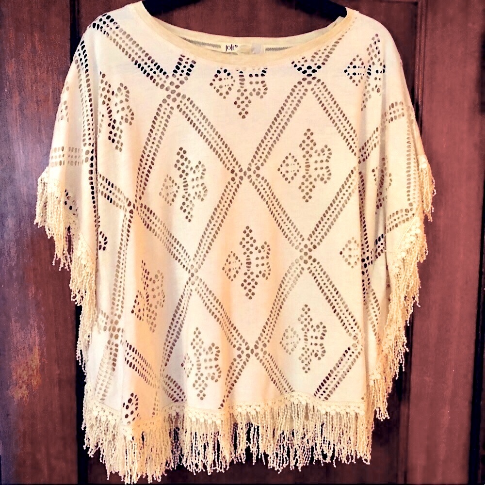 ✌️ Retro fringed top with eyelet fabric in off-white/light beige